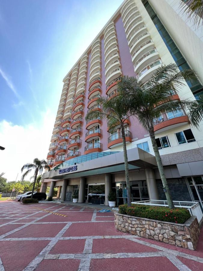Flat Com Vista Panoramica -15- Na Barra Da Tijuca - Estacionamento Gratuito - Frigobar - Ar Condicionado - Piscina - Academia - Balsa Para Praia Gratis - Varanda - Vista Parcial Mar E Lagoa Рио-де-Жанейро Экстерьер фото