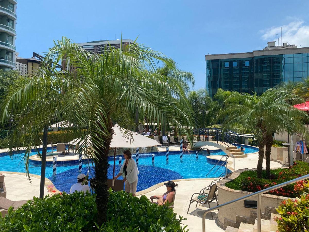 Flat Com Vista Panoramica -15- Na Barra Da Tijuca - Estacionamento Gratuito - Frigobar - Ar Condicionado - Piscina - Academia - Balsa Para Praia Gratis - Varanda - Vista Parcial Mar E Lagoa Рио-де-Жанейро Экстерьер фото