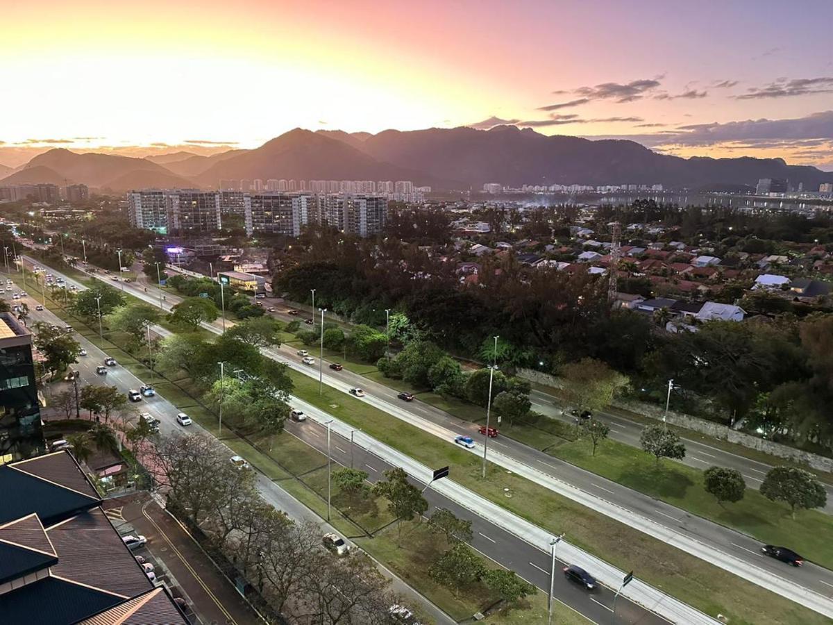 Flat Com Vista Panoramica -15- Na Barra Da Tijuca - Estacionamento Gratuito - Frigobar - Ar Condicionado - Piscina - Academia - Balsa Para Praia Gratis - Varanda - Vista Parcial Mar E Lagoa Рио-де-Жанейро Экстерьер фото