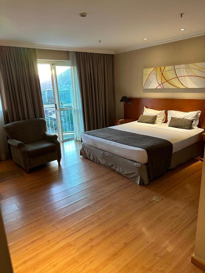 Flat Com Vista Panoramica -15- Na Barra Da Tijuca - Estacionamento Gratuito - Frigobar - Ar Condicionado - Piscina - Academia - Balsa Para Praia Gratis - Varanda - Vista Parcial Mar E Lagoa Рио-де-Жанейро Экстерьер фото