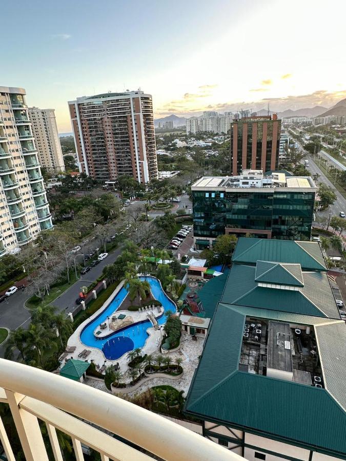Flat Com Vista Panoramica -15- Na Barra Da Tijuca - Estacionamento Gratuito - Frigobar - Ar Condicionado - Piscina - Academia - Balsa Para Praia Gratis - Varanda - Vista Parcial Mar E Lagoa Рио-де-Жанейро Экстерьер фото