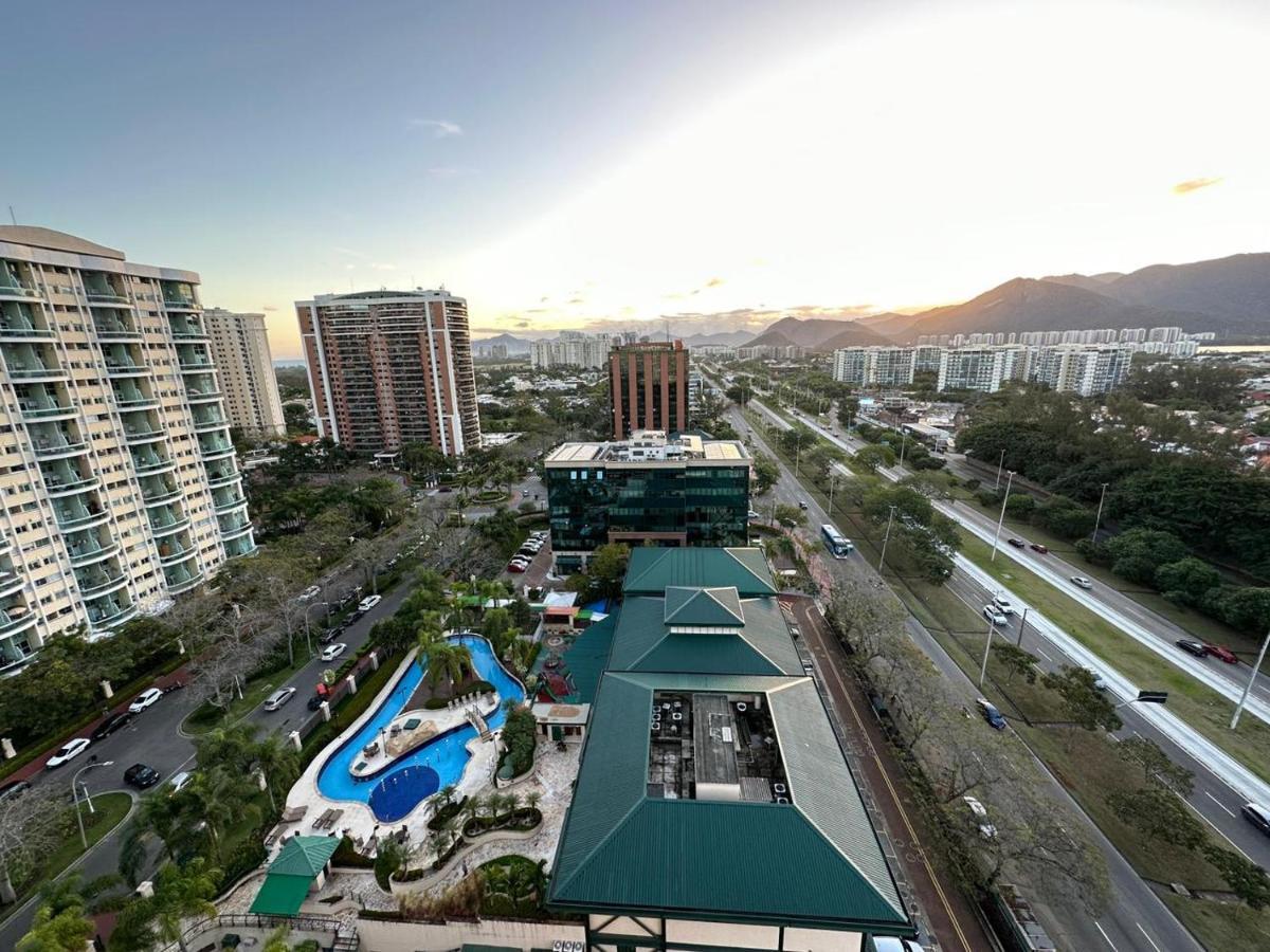 Flat Com Vista Panoramica -15- Na Barra Da Tijuca - Estacionamento Gratuito - Frigobar - Ar Condicionado - Piscina - Academia - Balsa Para Praia Gratis - Varanda - Vista Parcial Mar E Lagoa Рио-де-Жанейро Экстерьер фото