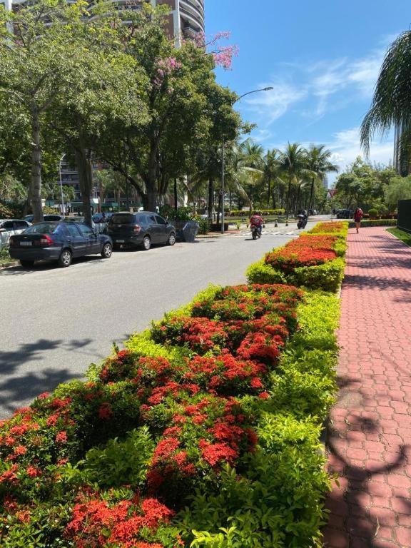 Flat Com Vista Panoramica -15- Na Barra Da Tijuca - Estacionamento Gratuito - Frigobar - Ar Condicionado - Piscina - Academia - Balsa Para Praia Gratis - Varanda - Vista Parcial Mar E Lagoa Рио-де-Жанейро Экстерьер фото