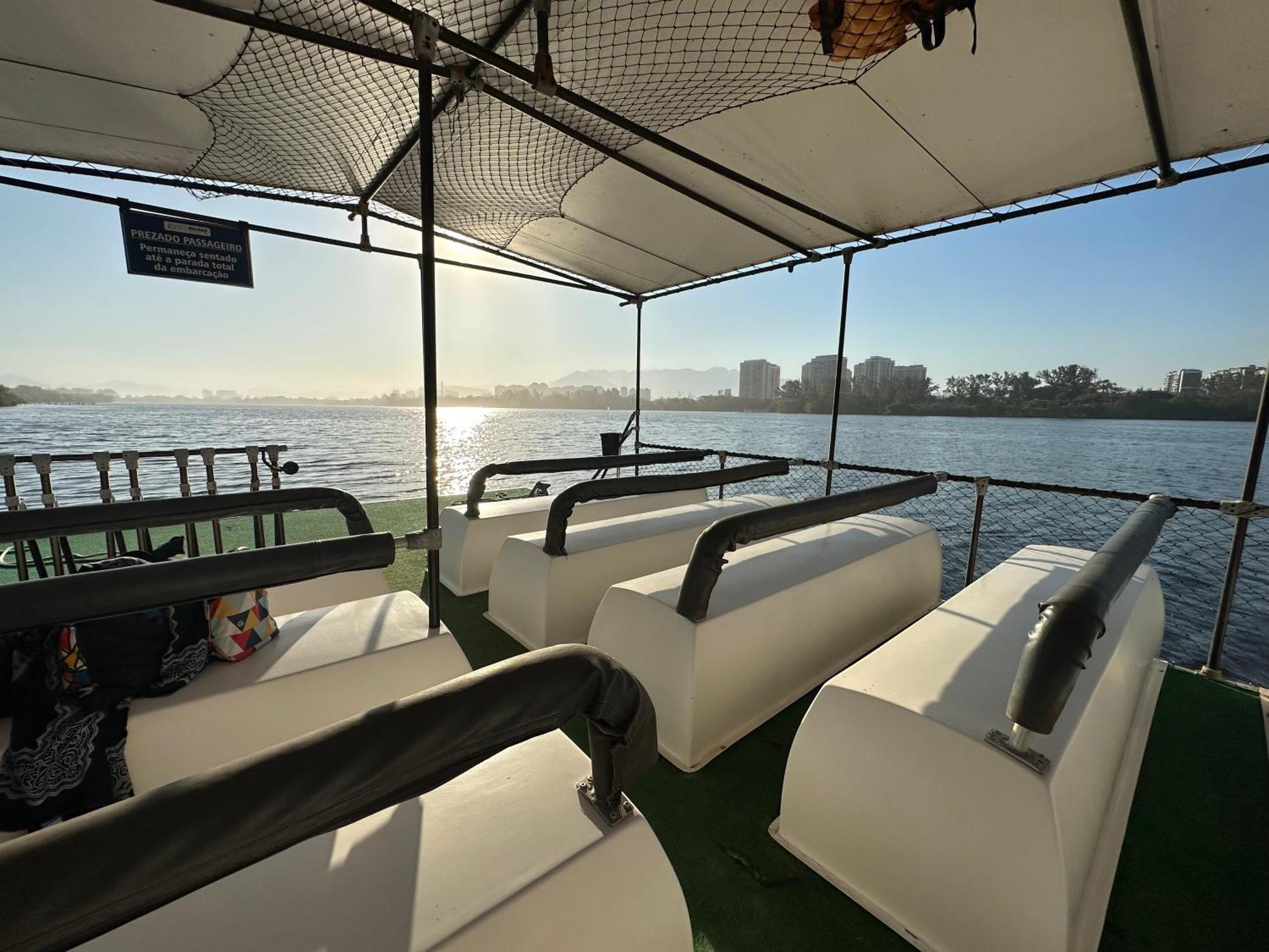 Flat Com Vista Panoramica -15- Na Barra Da Tijuca - Estacionamento Gratuito - Frigobar - Ar Condicionado - Piscina - Academia - Balsa Para Praia Gratis - Varanda - Vista Parcial Mar E Lagoa Рио-де-Жанейро Экстерьер фото